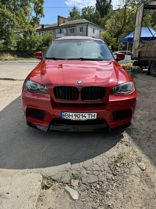 BMW X6M e71.
