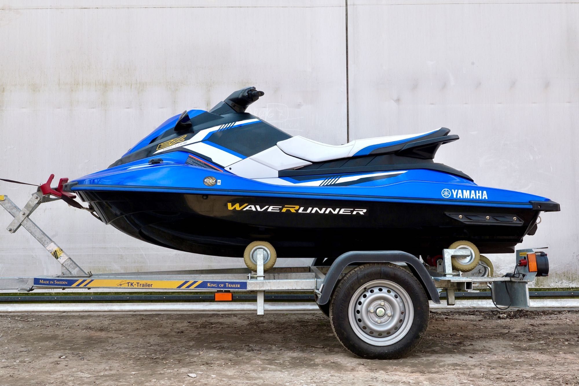Skuter wodny Yamaha EX deluxe wraz z przyczepką, pokrowcem i dodatkami