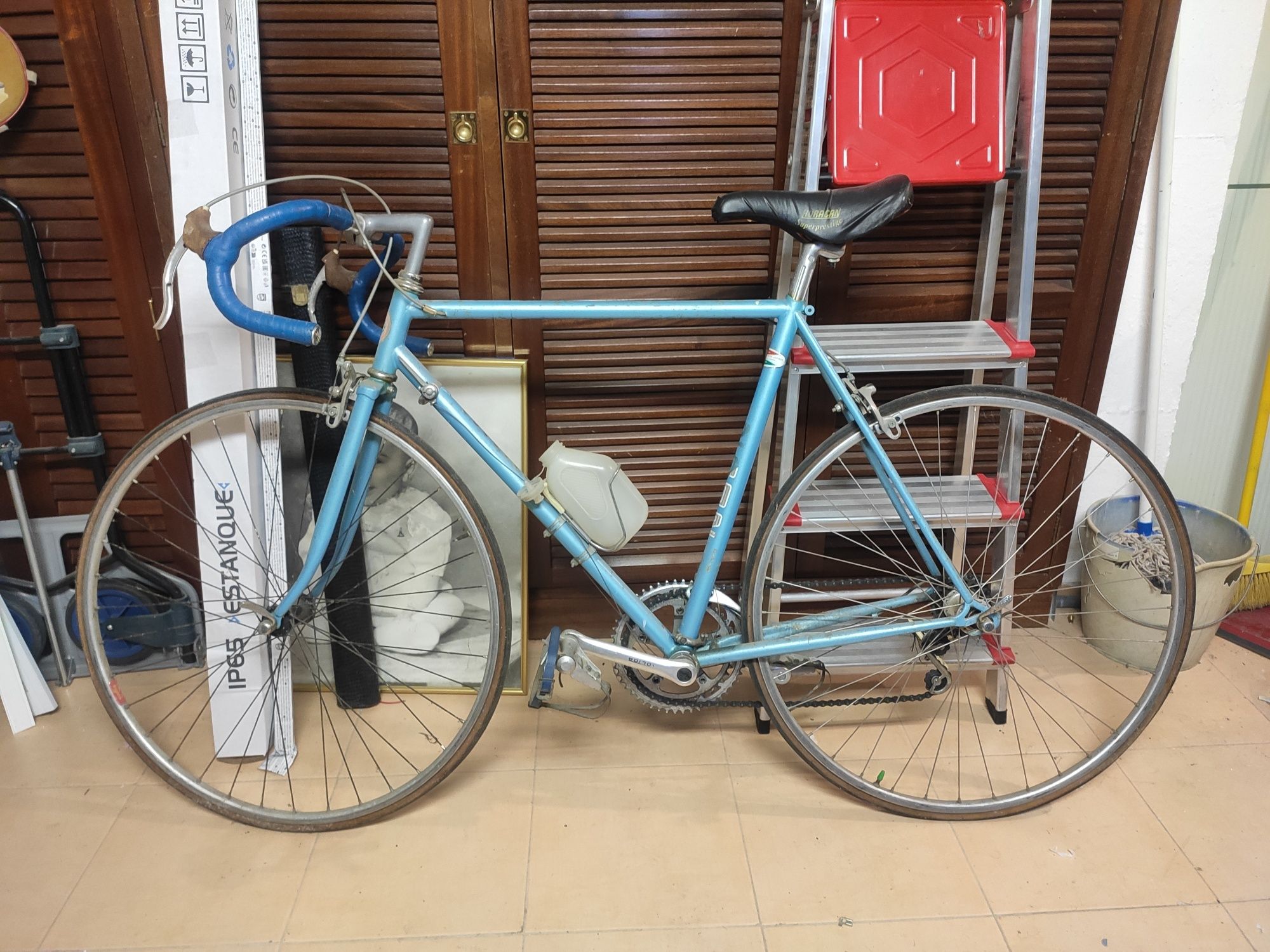Bicicleta de ciclismo vintage ITM