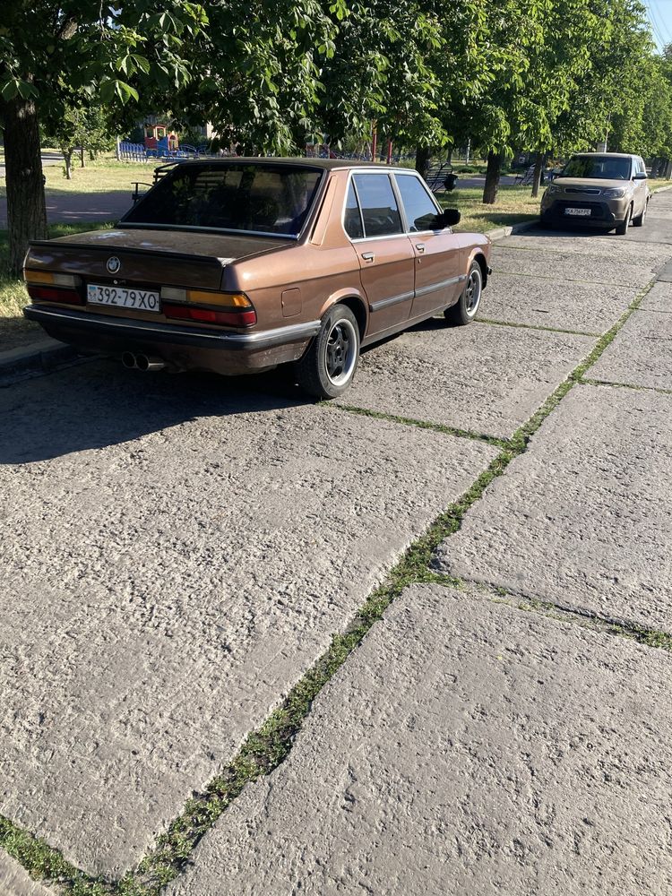 BMW E28 m30b25 возможен обмен