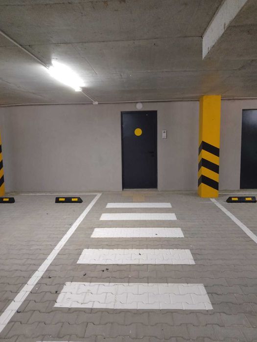 Паркомісце в ЗДАНОМУ БУДИНКУ!!!