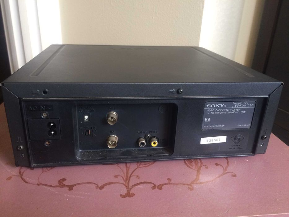 Кассетный видео плеер Sony SVL-XA110