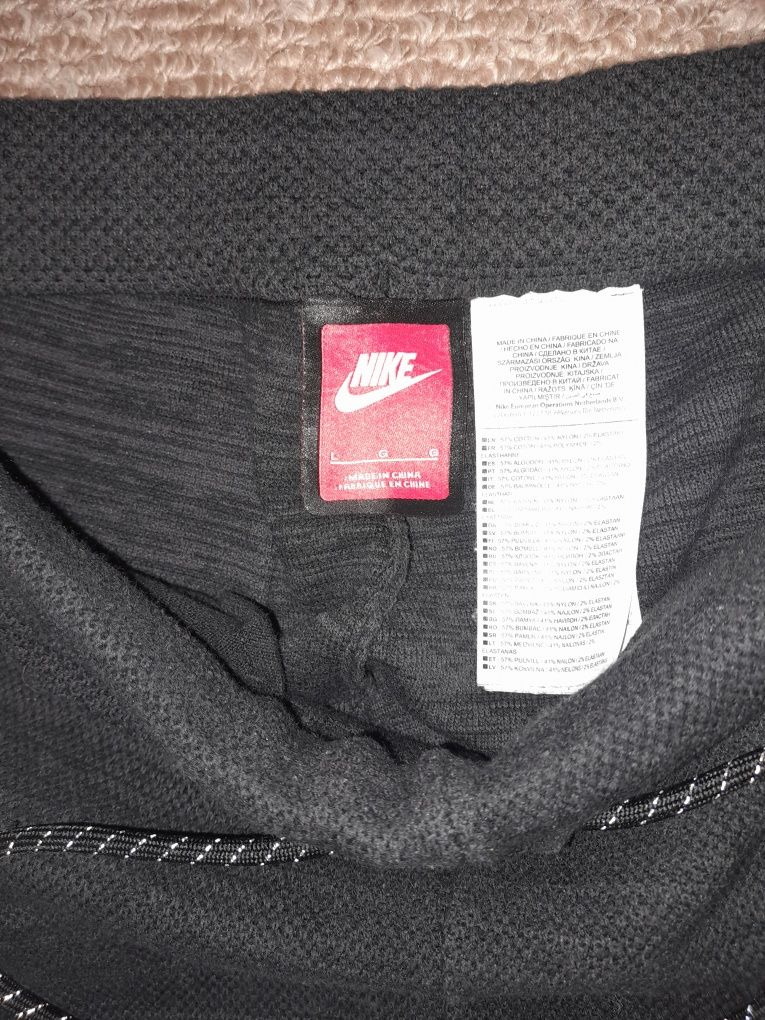 Штани Nike розмір L оригінал!!!