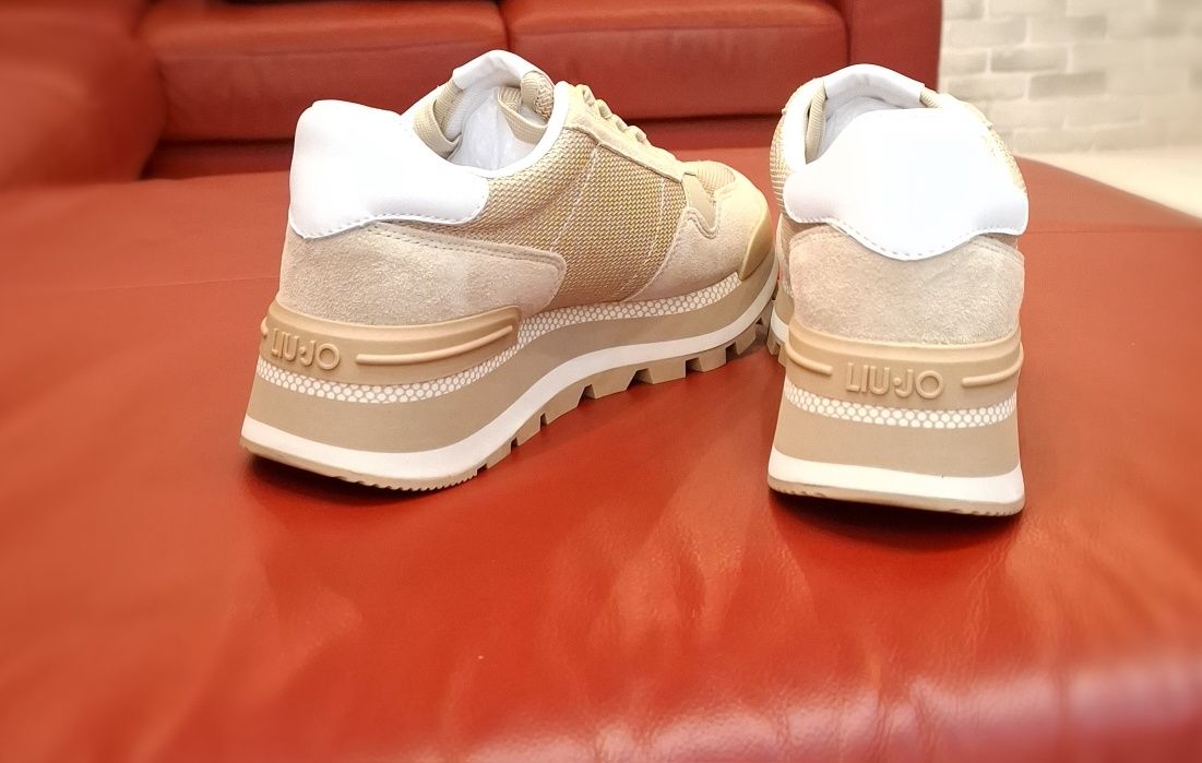 Продам кросівки оригінал Liu Jo
