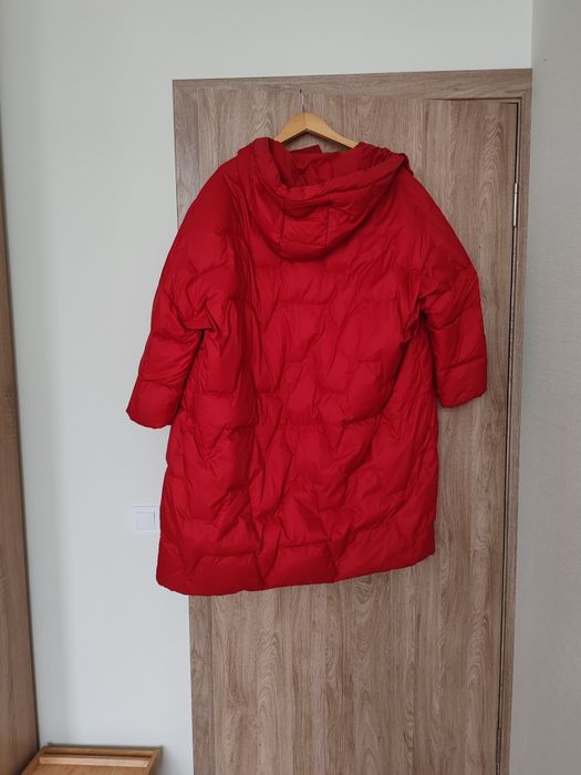 Плащ куртка з капюшоном та легким натуральним наповнювачем