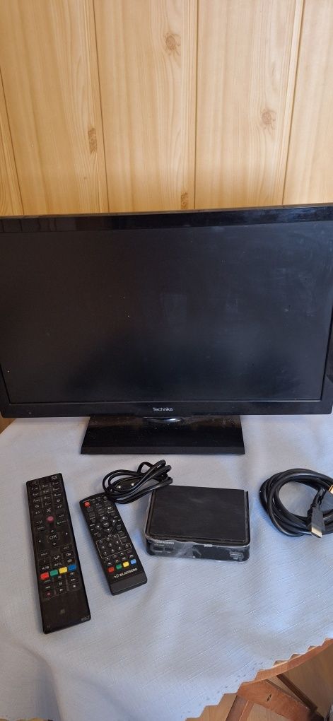 Tv Technika Led 22 całe zestaw kompletny dekoder piloty
