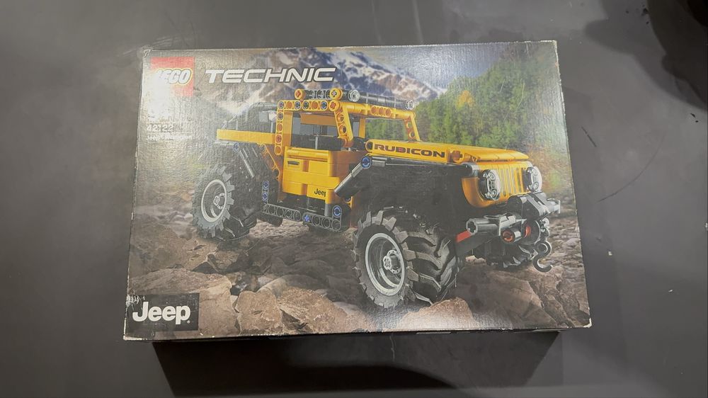 Lego Technic Jeep Wrangler 42122
