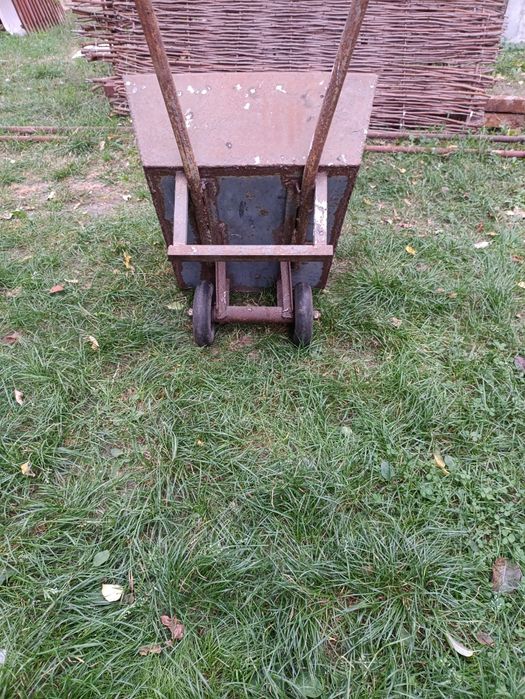 Тачка садовая, строительная