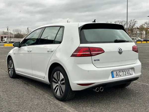 VW Golf GTE DSG Híbrido Plug-in (204CV)