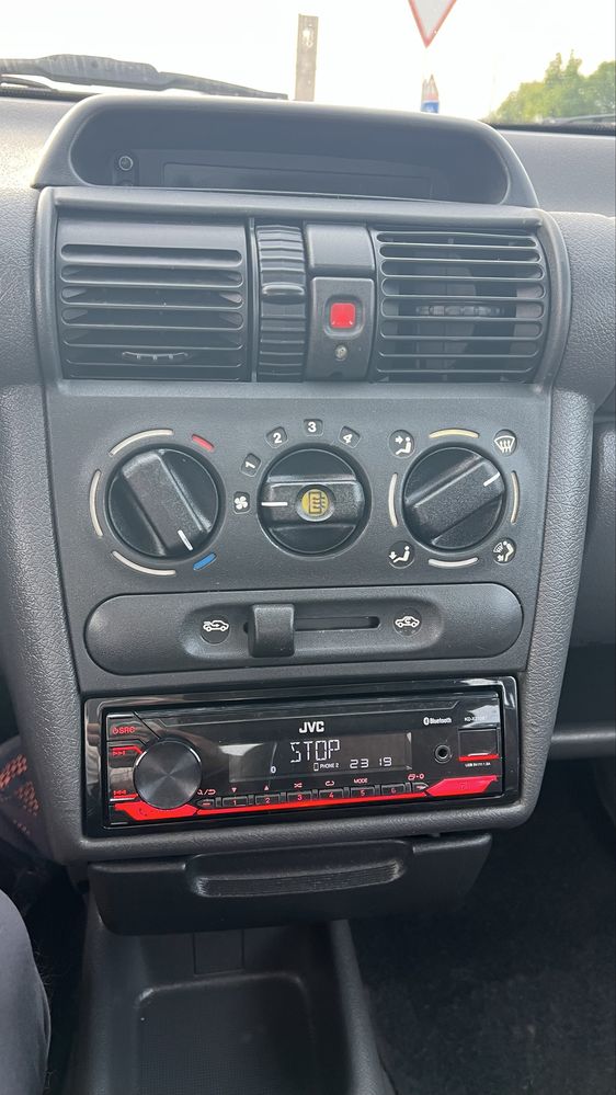 Opel Corsa B 1.4 SI SPORT
