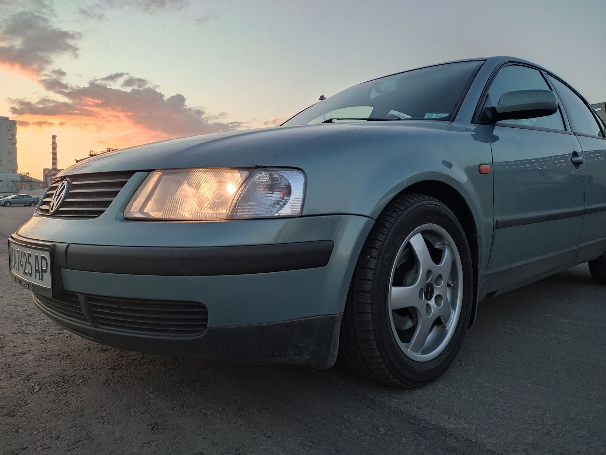 Volkswagen Passat b5 1.8 adr седан 1997