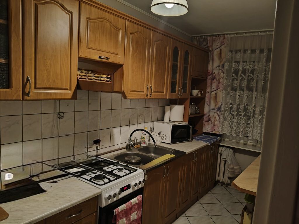 Sprzedam lub zamenie na mniejsze bezposrednio 48m 2 pietro