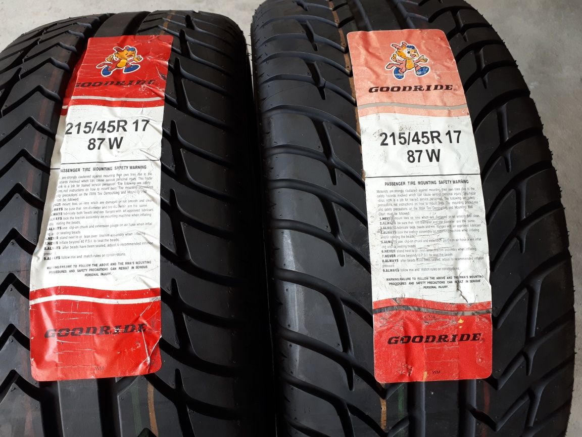 Dois pneus 215/45R17 87W Goodride (novos)