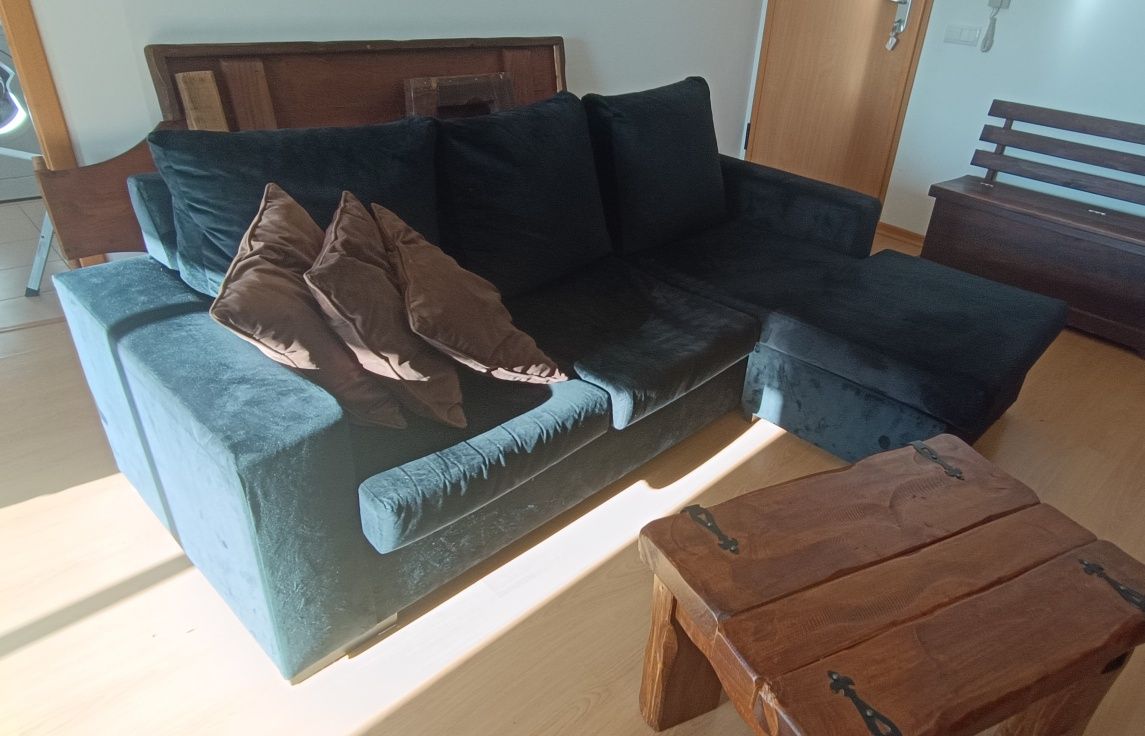 Sofá três lugares com chaise long