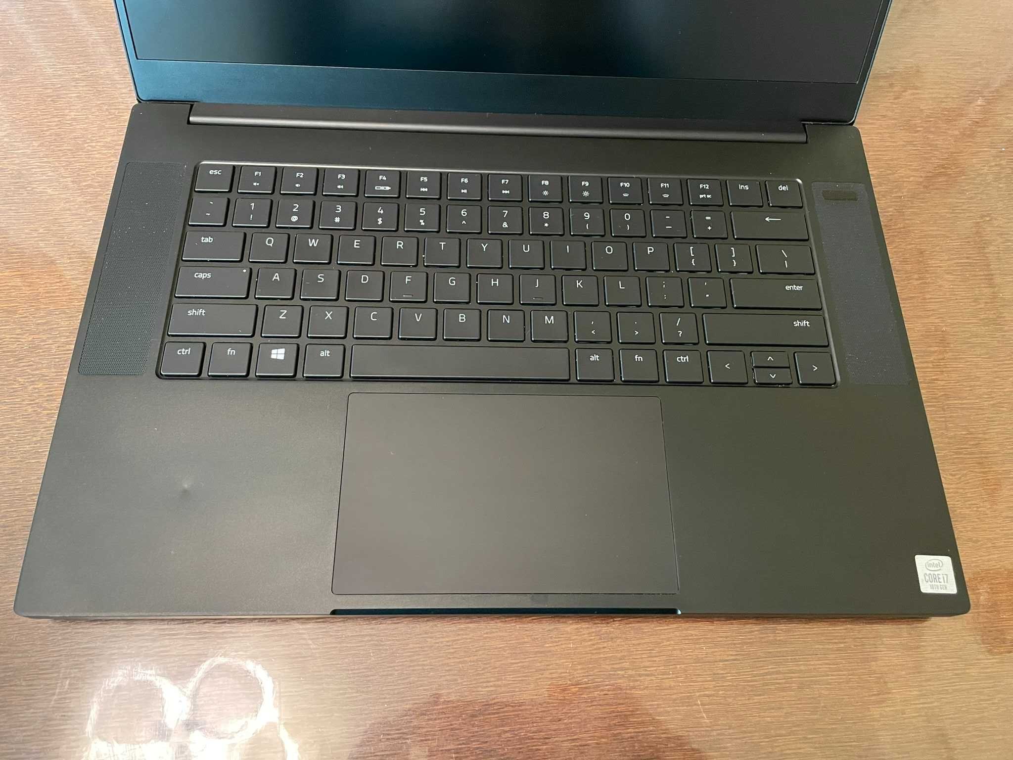 Ноутбук 15" FHD Razer Blade 15 (i7-10750H/16/SSD512/RTX 2070 8Gb)