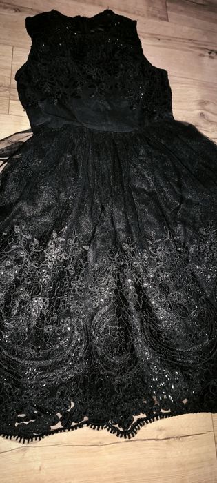 Сукні жіноча пишна святкова новорічна розмір s 42 б/у