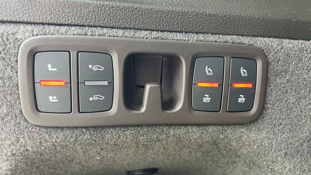 Audi Q7 3.0 TDI - najbogatsza opcja: pneumatyka, 7 miejsc, krajowy