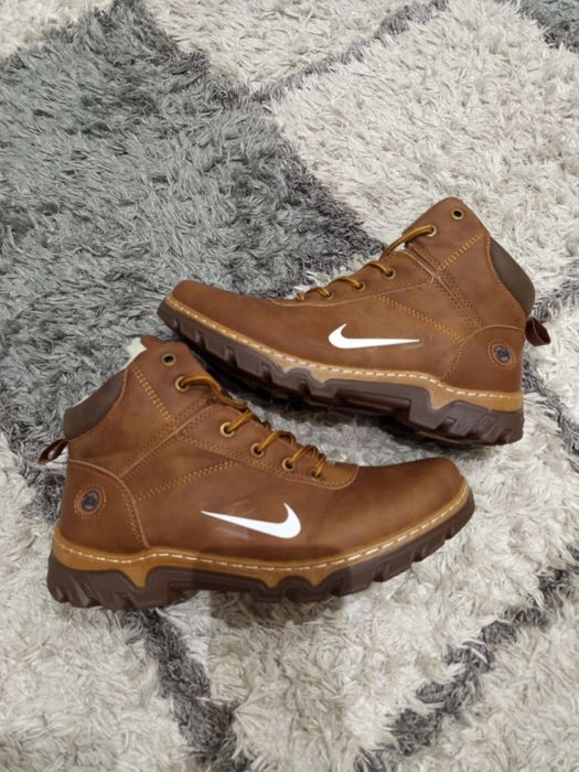 Nowe zimowe buty męskie.