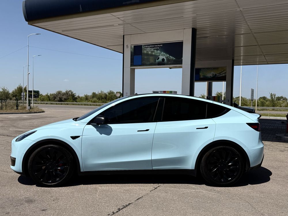 Продам Tesla Y Performance