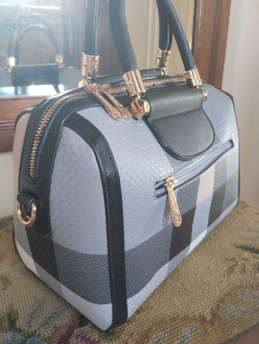 Torebka damska biało czarna w kratkę