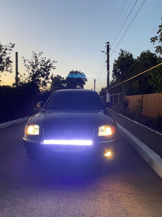 Авто Volkswagen Passat 2004 рік