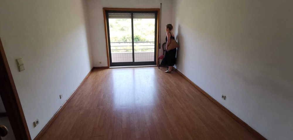 Apartamento T2 – Bem Localizado - Disponibilidade 1 Novembro