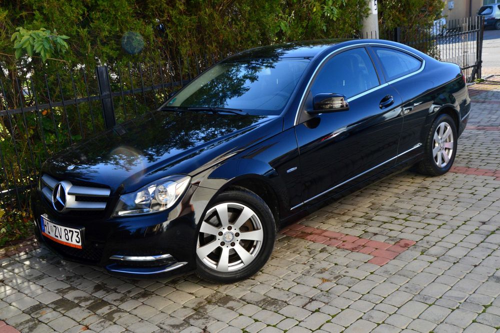 Piękny Mercedes Z Niemiec Klimatron PDC Kompresor