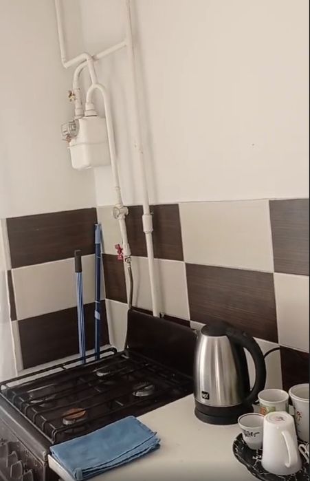 Здається двох кімнатна Ілони Зріні.Центр.