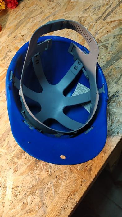 Kask ochronny, ochrona głowy