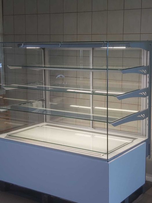 Witryna Lada cukiernicza chłodnicza 130