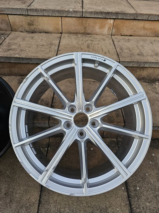 Felga 19cali 5x112 8j et26 oryginal Audi Rs4 Rs5 S4 8W0