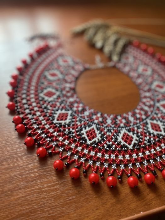 Силянка з бісеру, вироби, намисто з бісеру