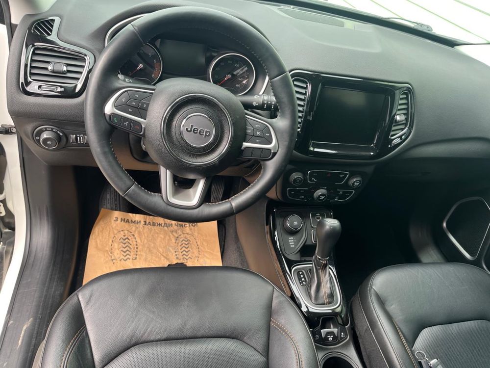 Продам Jeep compass