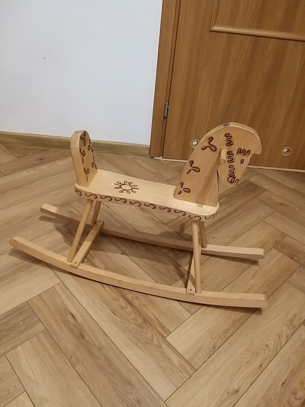 Konik bujany na płozach koń drewniany góralski