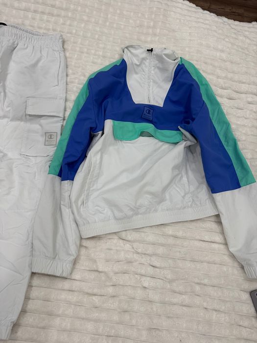 Спортивниц Костю Champion штани та ветровка (L)