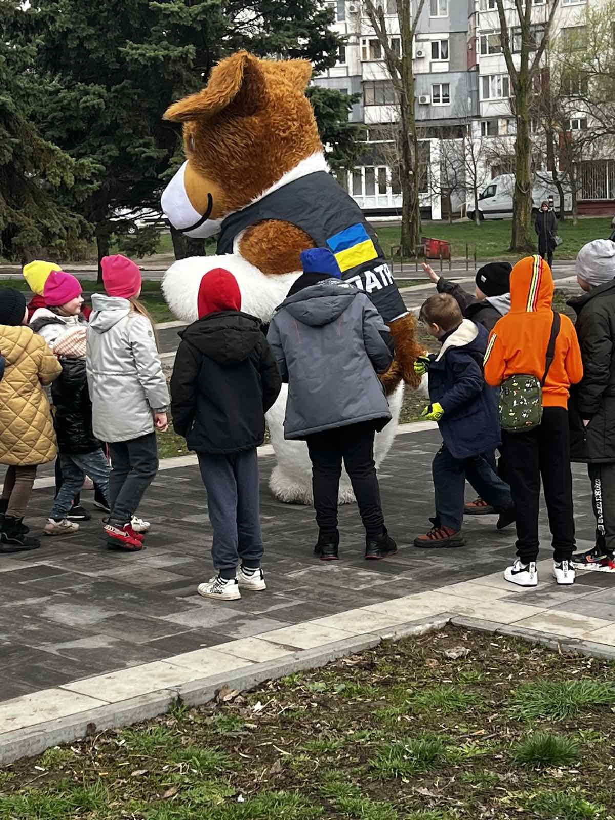 Пес Патрон привітає