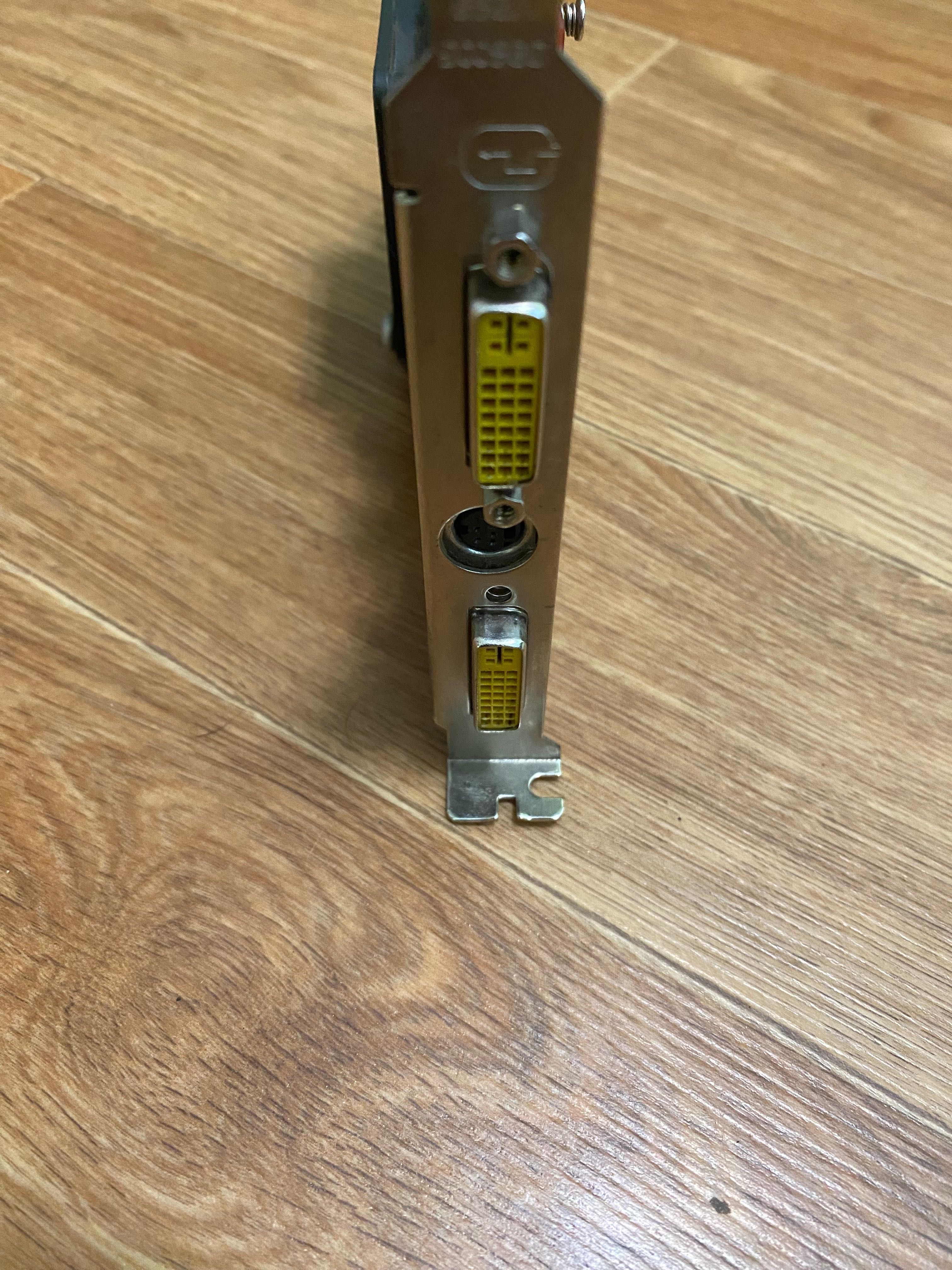 Відеокарта 7600gt Nvidia 256mb ddr2