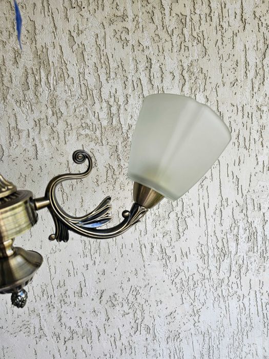 Люстра класична. Нова