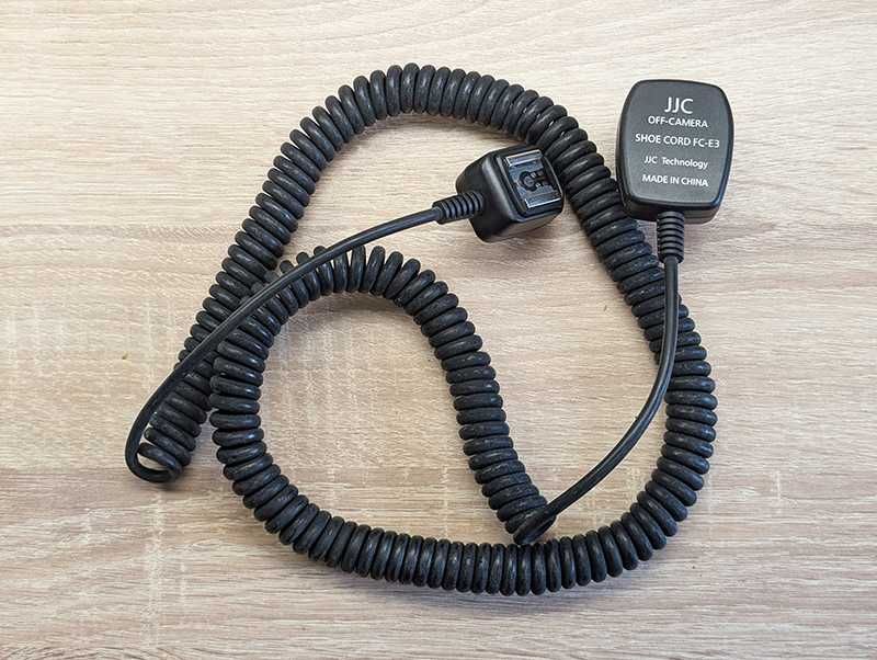 Kabel synchronizacyjny Canon OC-E3 e-TTL II –  Długość: 1,3 m