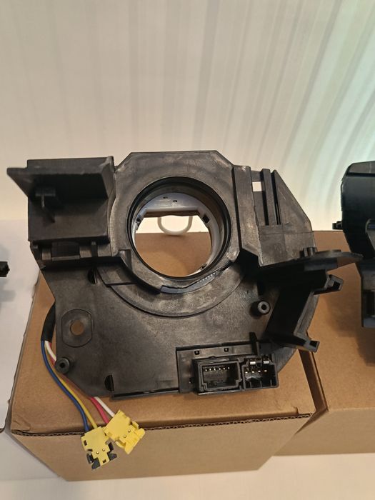 68067552AK 05156106AF шлейф руля Dodge Journey 11-19,  Chrysler TOWN