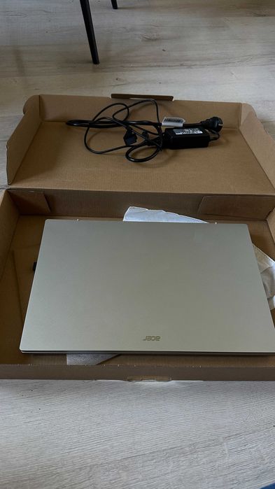 Laptop ACER Extensa 15  15.6" IPS i7 16GB RAM 512GB SSD  na gwarancji