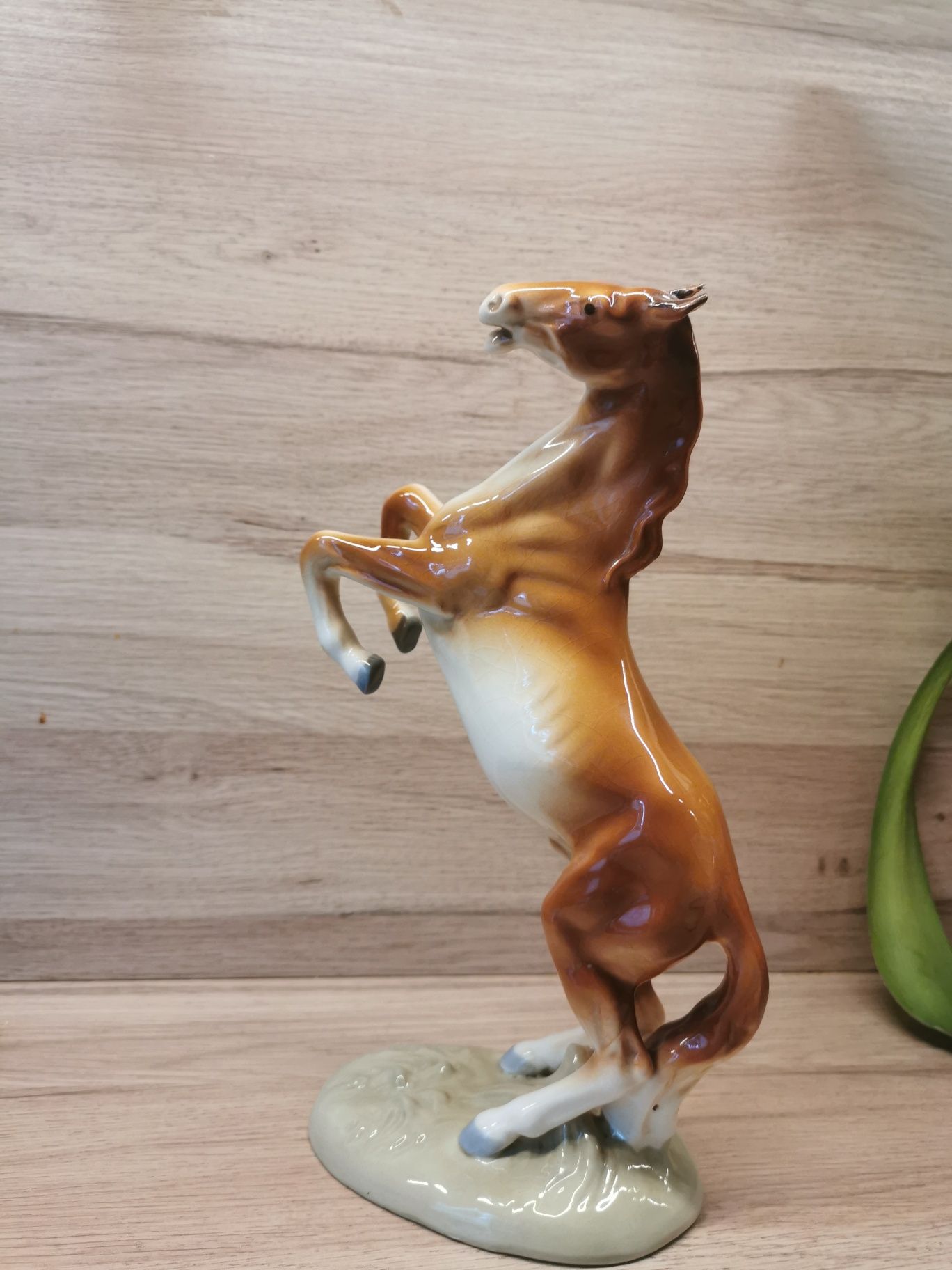Piękna duża figurka koń ogier Royal Dux