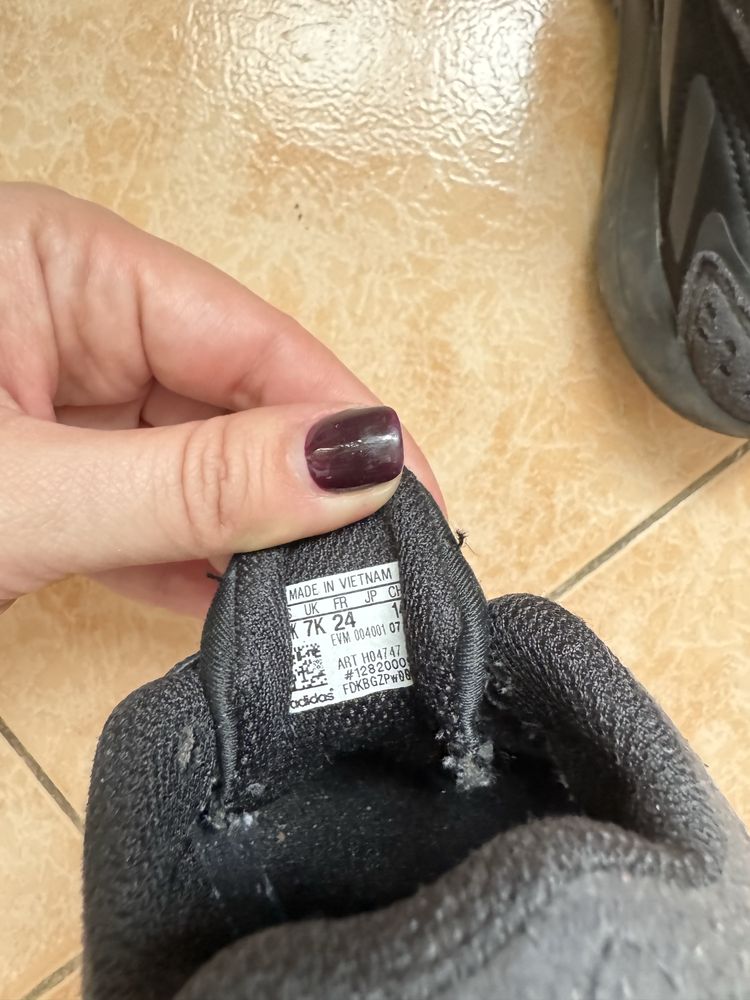 ADIDAS дитячі розмір 24 ! Вживане
