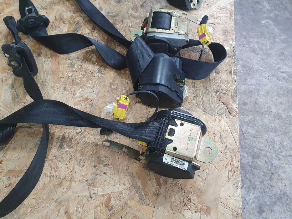 Pas pasy bezpieczeństwa Vw Polo 9n 4 IV 04r 3 drzwi 1.2 kpl