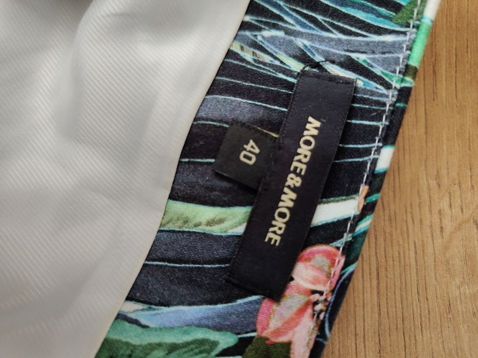 piękna spódnica More&More. Rozmiar 40.