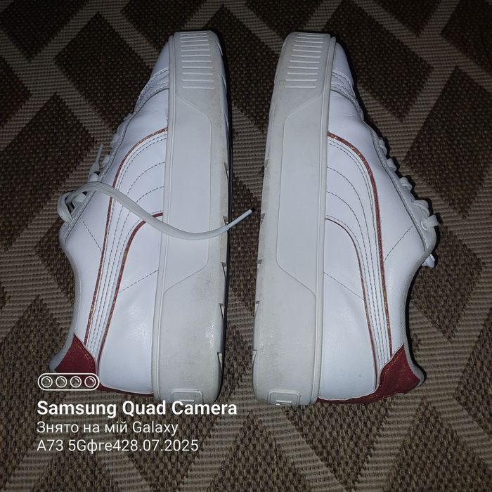 Шкіряні кросівки