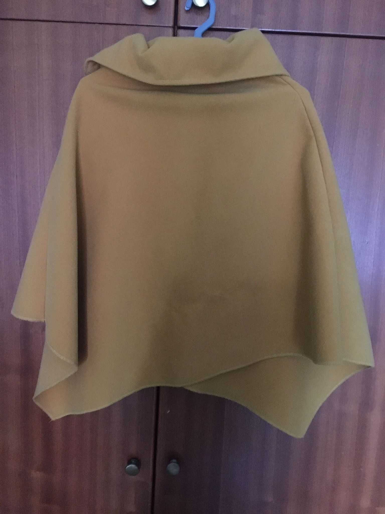 Poncho amarelo torrado