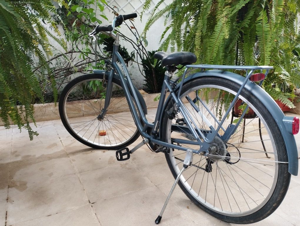 Bicicleta pasteleira BTwin
