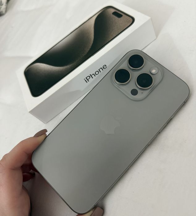 Iphone 15 pro 256gb tytan naturalny