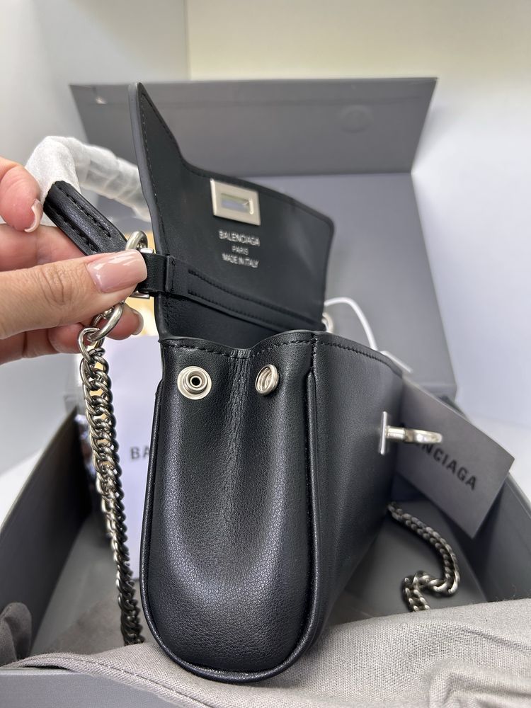Сумочка в стилі Balenciaga